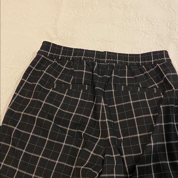 GAP - Picture 6 of 7